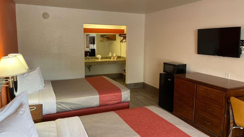 6-pooler, Ga - Savannah Airport 2*