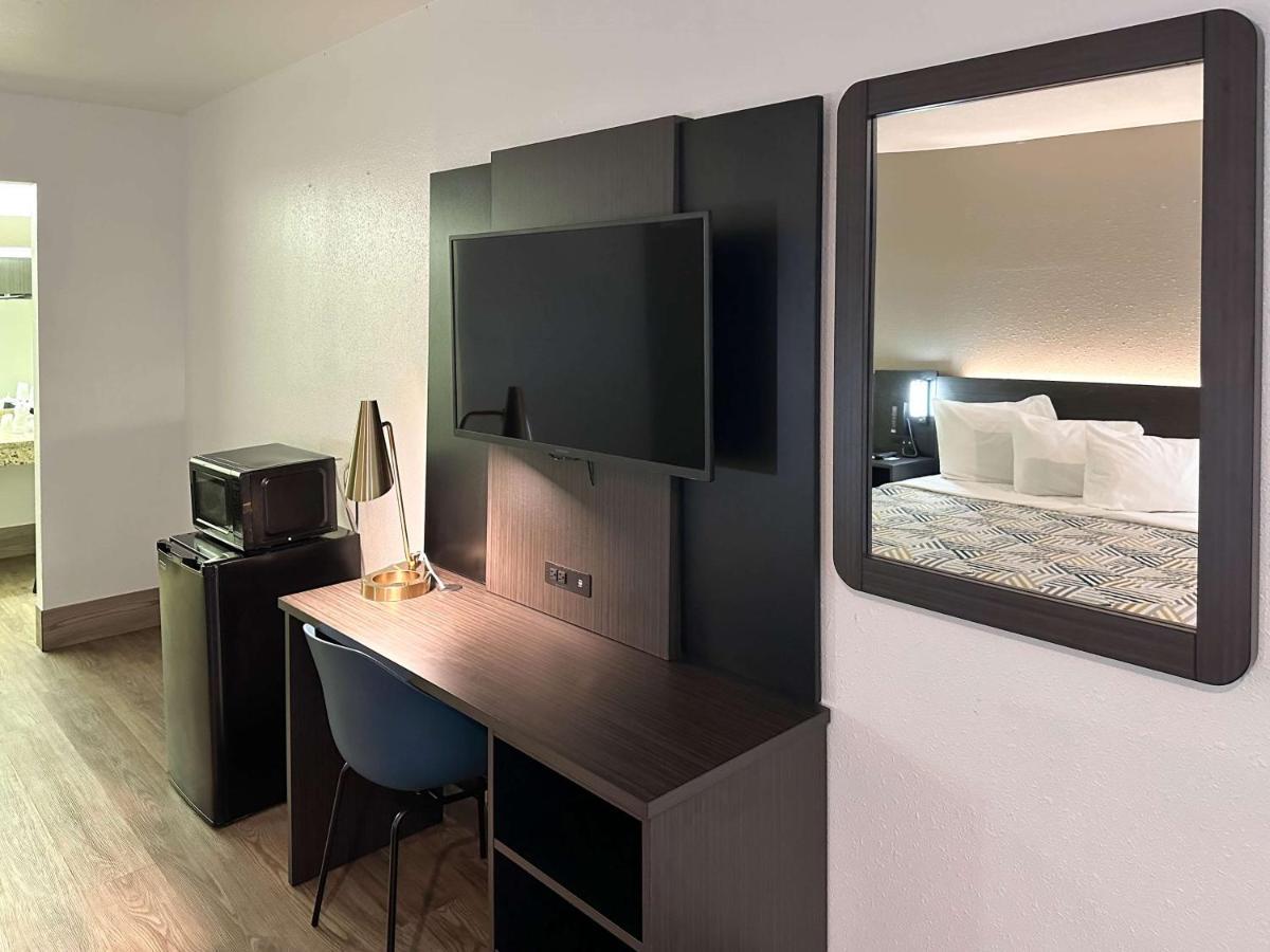 Hotel 6-pooler, Ga - Savannah Airport 2*