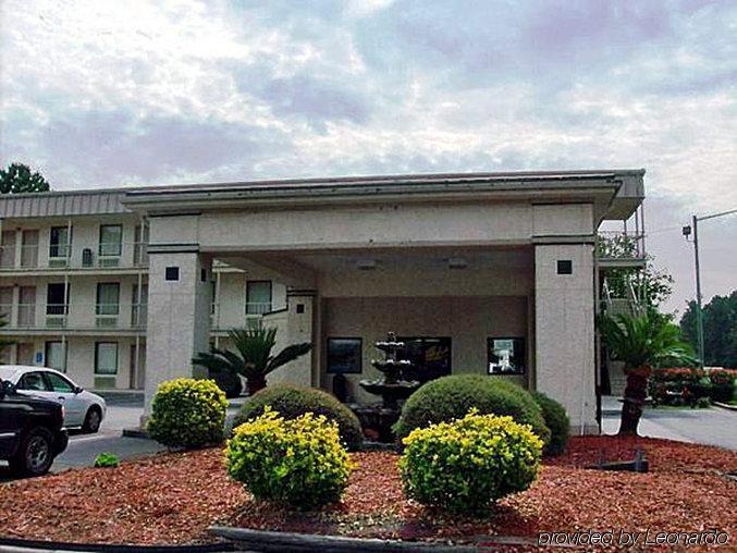 6-pooler, Ga - Savannah Airport Hotel