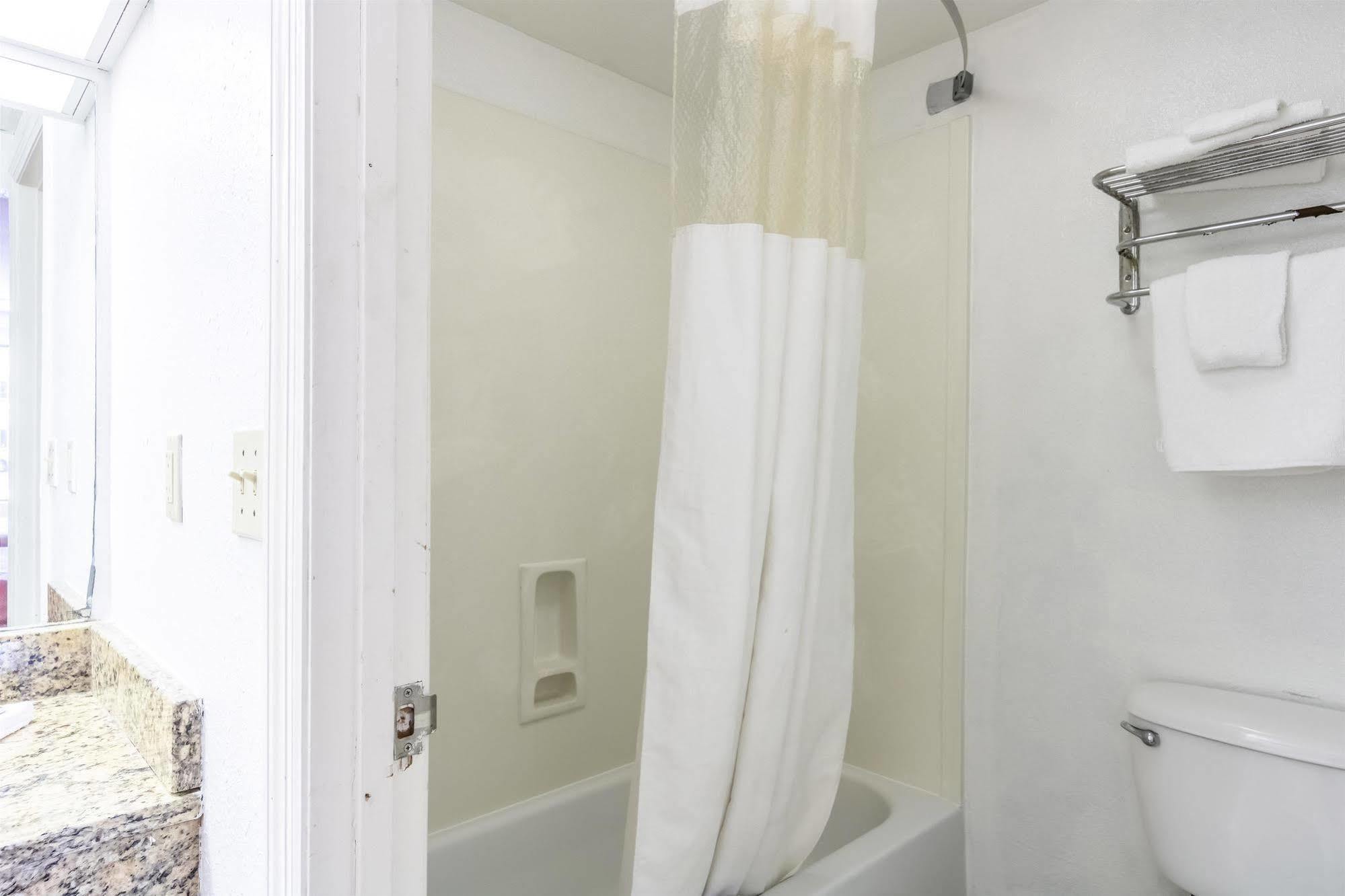 Hotel 6-pooler, Ga - Savannah Airport Pooler
