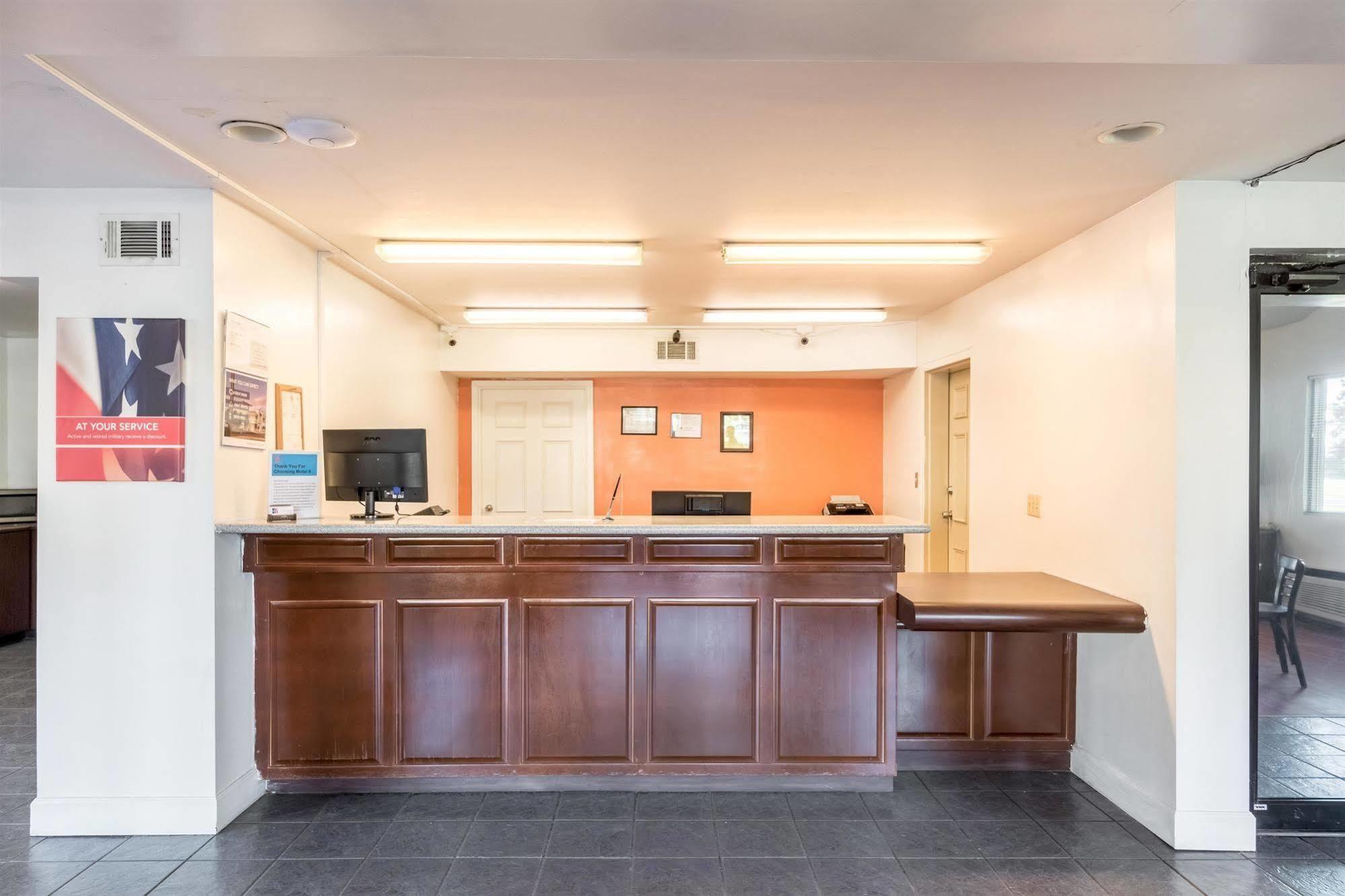 Hotel 6-pooler, Ga - Savannah Airport