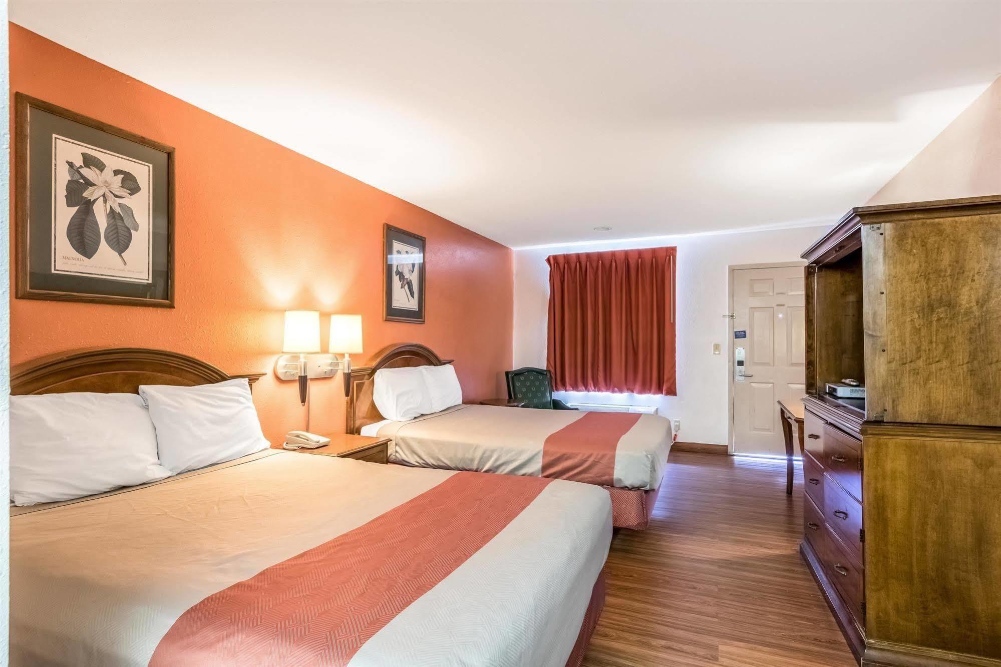 Hotel 6-pooler, Ga - Savannah Airport