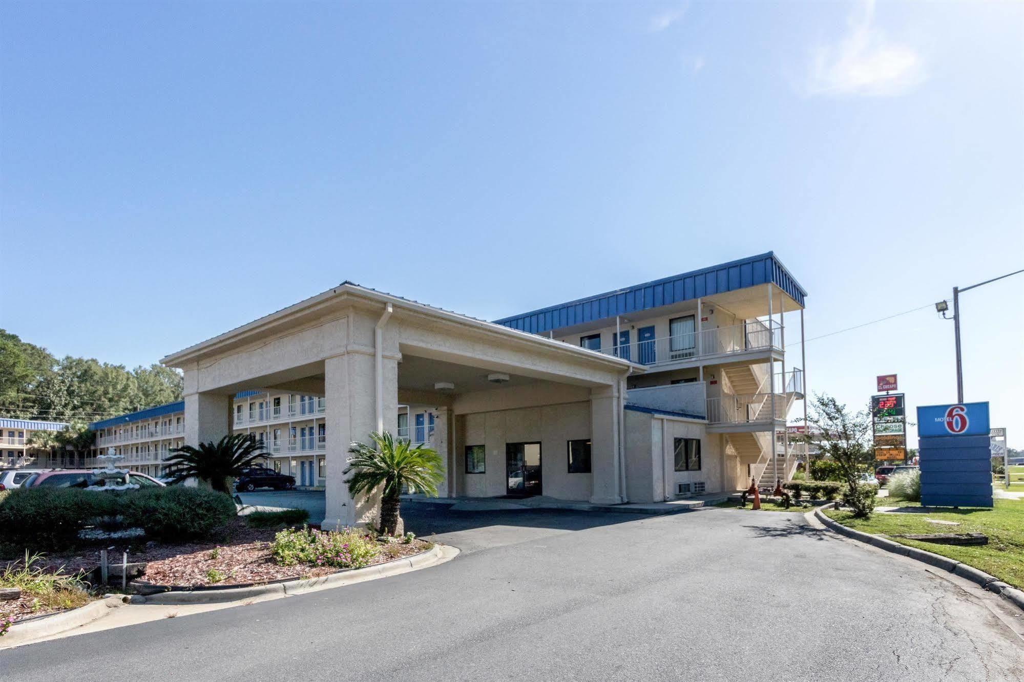 Hotel 6-pooler, Ga - Savannah Airport 2*