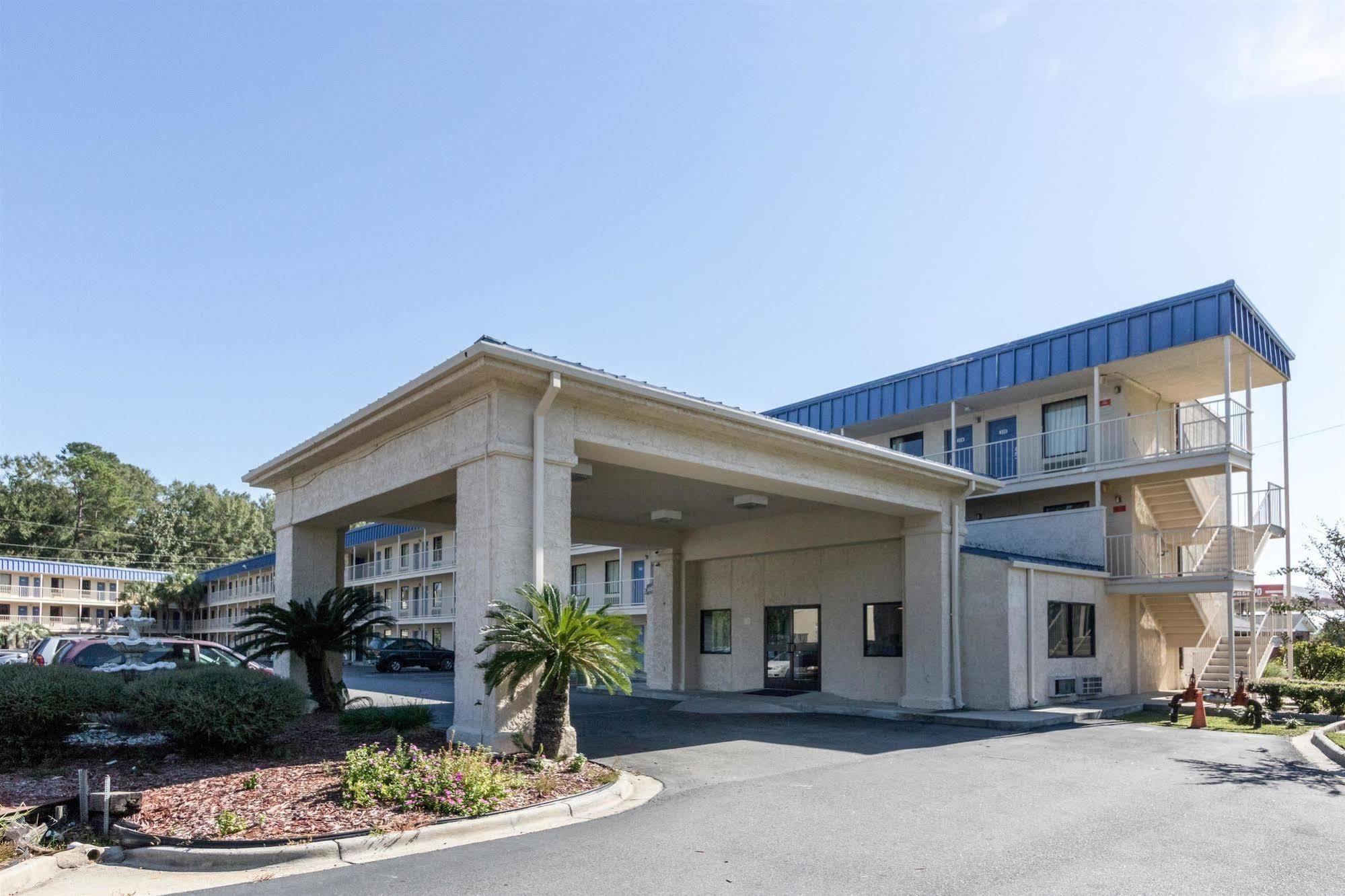 6-pooler, Ga - Savannah Airport